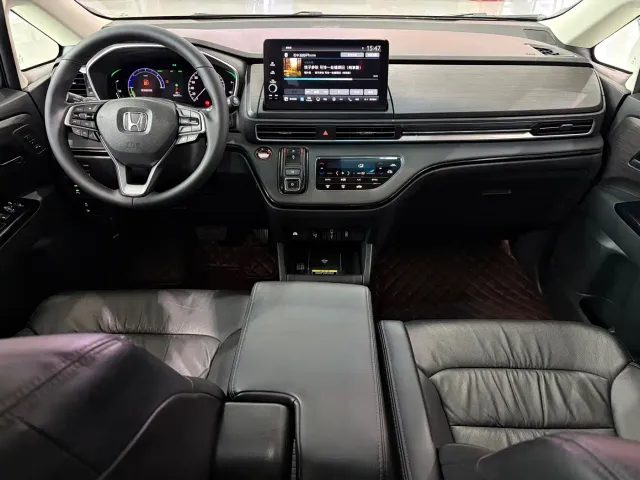 Honda Elysion — Фото автомобиля 5