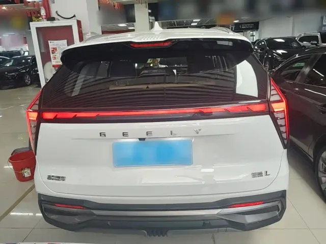 Geely Boyue L — Фото автомобиля 5