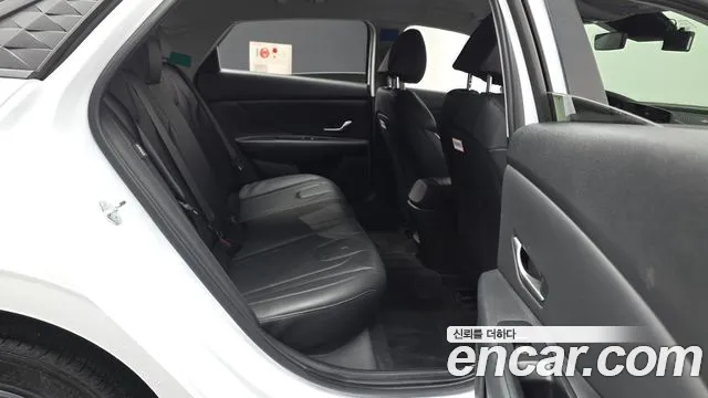 Hyundai Avante — Фото автомобиля 18