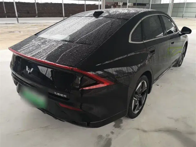 Wuling Starlight — Фото автомобиля 4