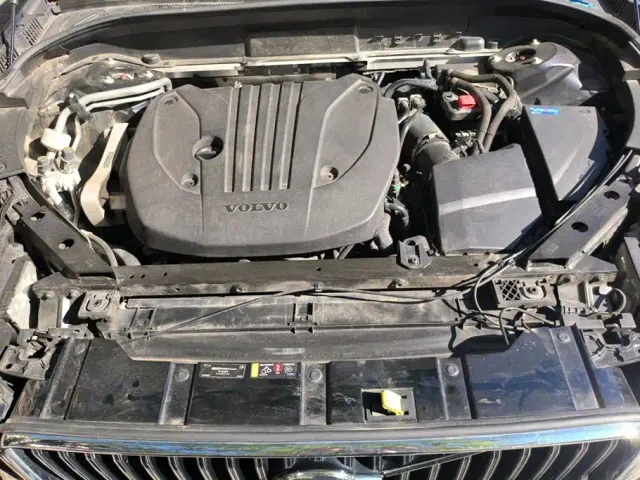 Volvo XC60 — Фото автомобиля 10