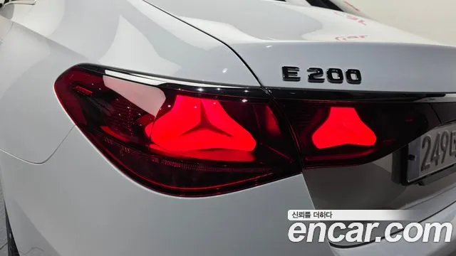 Mercedes-Benz E-Class W214 — Фото автомобиля 8