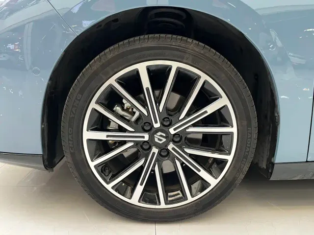 Leapmotor B01 — Фото автомобиля 6