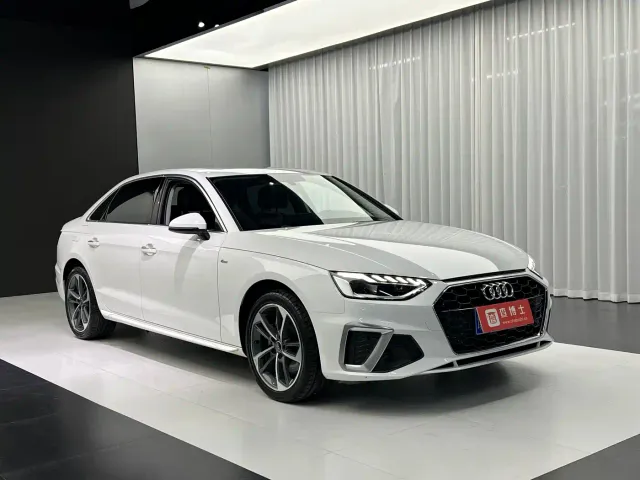 Audi A4L — Фото автомобиля 3