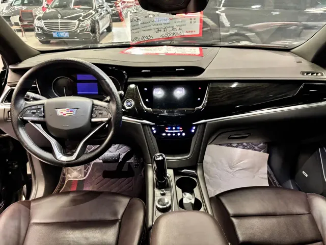 Cadillac XT6 — Фото автомобиля 7