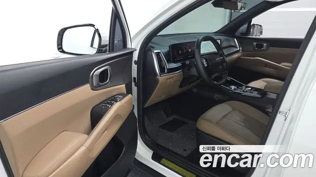Kia Sorento Новый Sorento 4 поколение Бензин 2.5T 2WD — Фото автомобиля 10