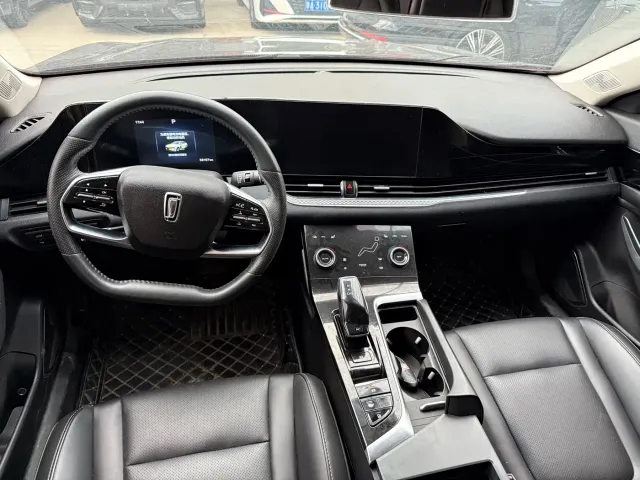 Bestune B70 — Фото автомобиля 6