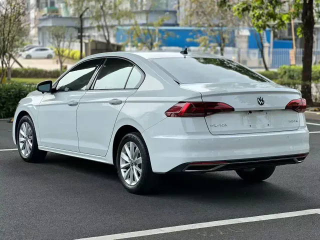 Volkswagen Bora — Фото автомобиля 6