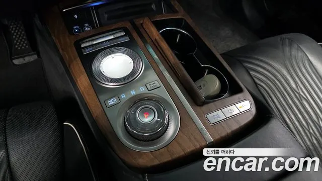 Genesis G80 Бензин 2.5 турбо AWD — Фото автомобиля 9