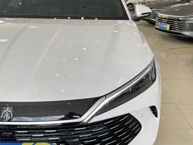 BYD Qin L — Фото автомобиля 14