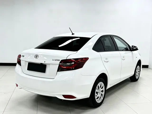 Toyota Vios — Фото автомобиля 6