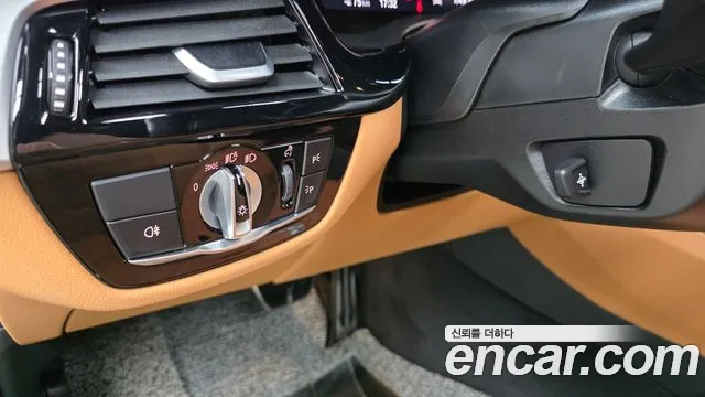 BMW 5 Series G30 — Фото автомобиля 26