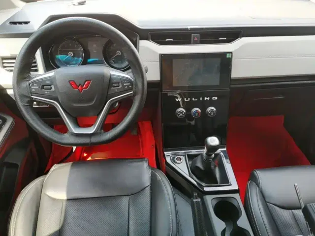 Wuling Zhengcheng — Фото автомобиля 9