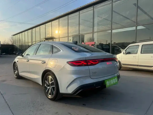 BYD Qin L — Фото автомобиля 11