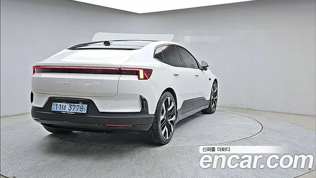 Polestar 4 — Фото автомобиля 2