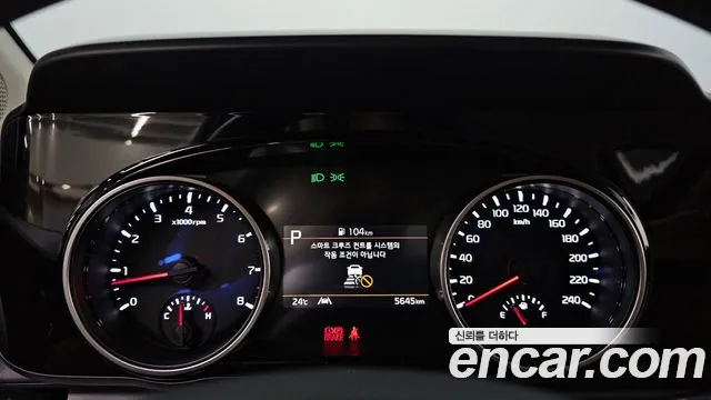 Kia Carnival Generation 4 — Фото автомобиля 10