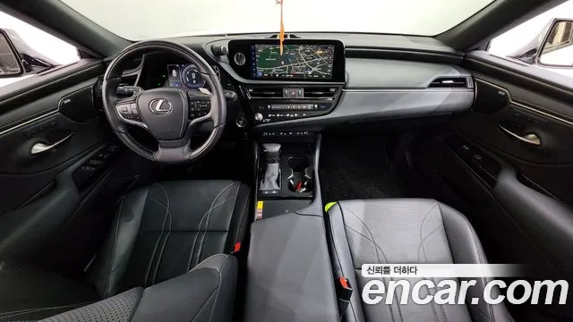 Lexus ES — Фото автомобиля 7