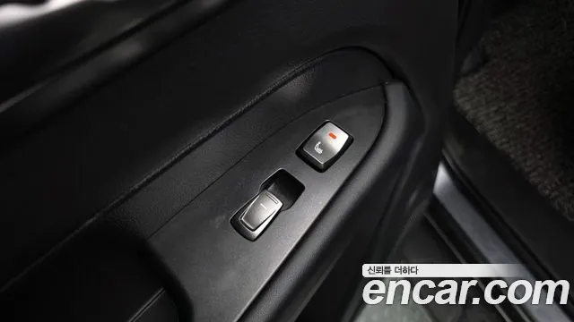 KG_Mobility_Ssangyong Rexton Новый Rexton Sport Дизель 2.2 4WD — Фото автомобиля 18