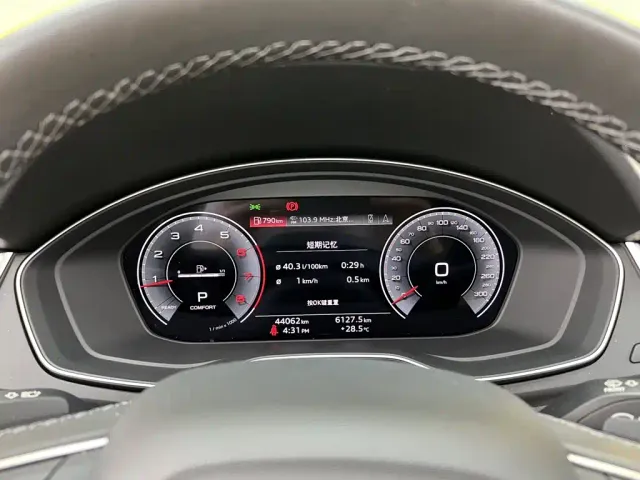 Audi Q5L — Фото автомобиля 16