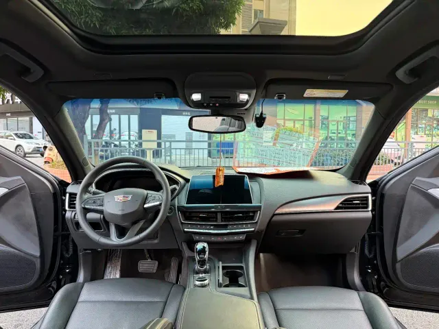 Cadillac CT5 — Фото автомобиля 23