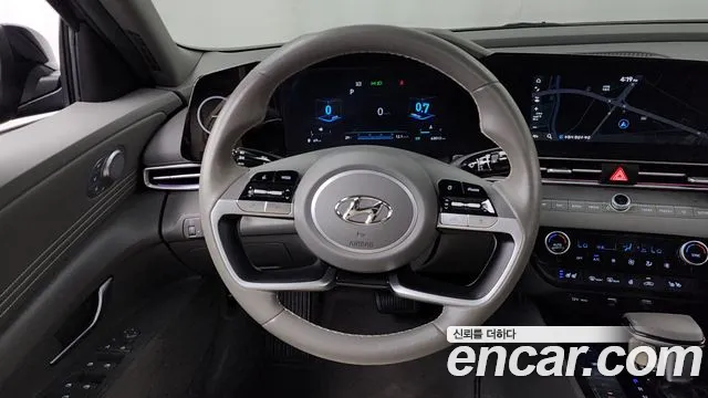 Hyundai AVANTE Avante (CN7) — Фото автомобиля 12
