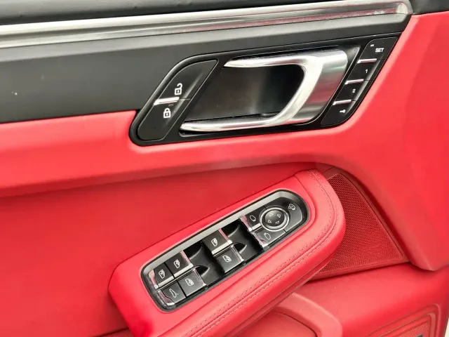Porsche Macan — Фото автомобиля 12