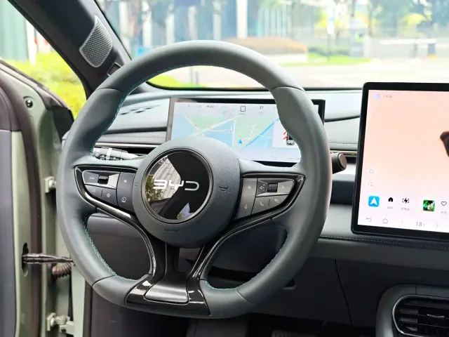 BYD Seal 06 GT — Фото автомобиля 11