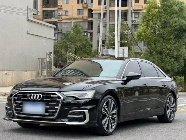 Фотография автомобиля — Audi A6L