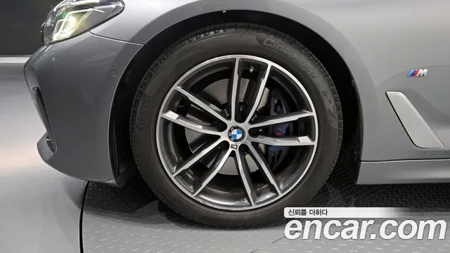 BMW 5-Series — Фото автомобиля 5