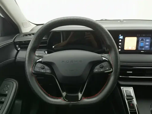 Roewe i5 — Фото автомобиля 11