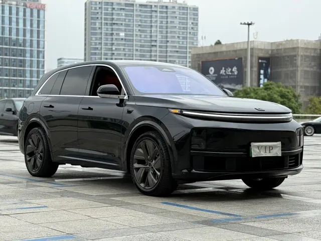 Li Auto L7 — Фото автомобиля 2