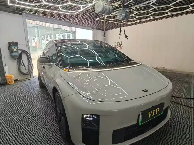 Li Auto i6 — Фото автомобиля 2