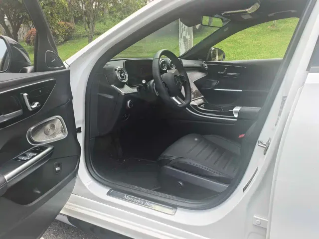 Mercedes-Benz C-Class — Фото автомобиля 4