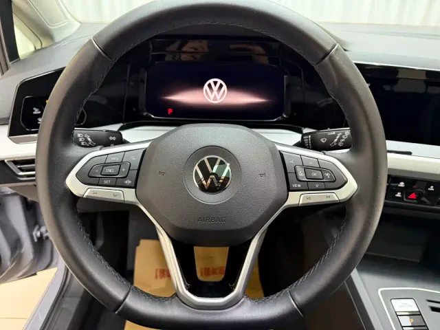 Volkswagen Golf — Фото автомобиля 8