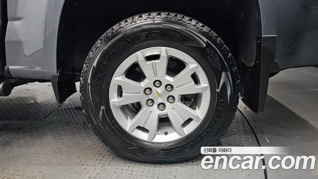 Chevrolet Colorado — Фото автомобиля 20