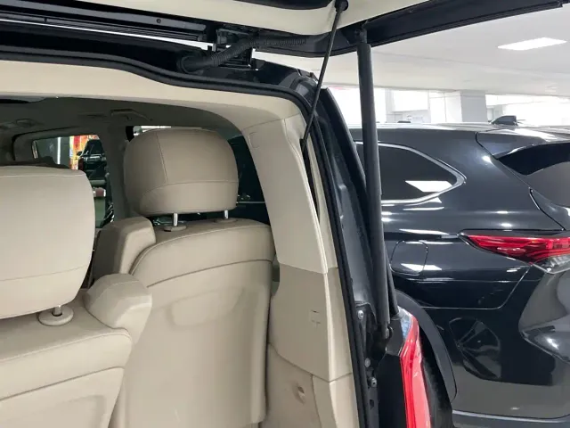 Mercedes-Benz V-Class — Фото автомобиля 15
