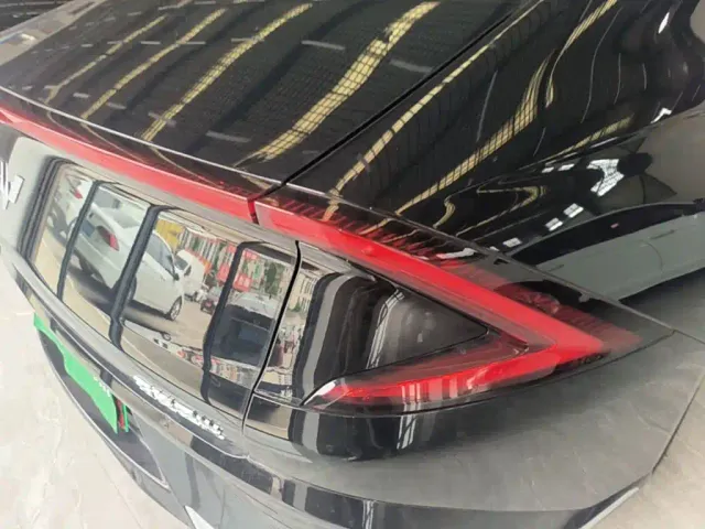 Wuling Starlight — Фото автомобиля 23