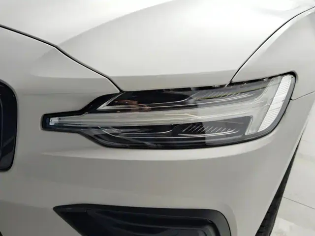 Volvo S60 — Фото автомобиля 5