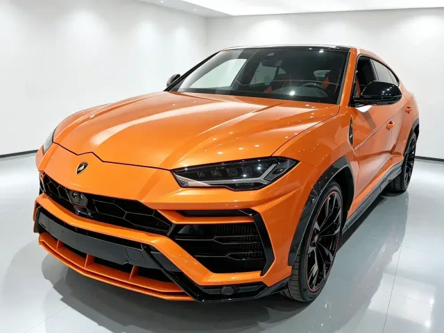 Lamborghini Urus — Фото автомобиля 4