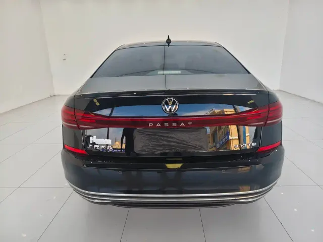 Volkswagen Passat — Фото автомобиля 11