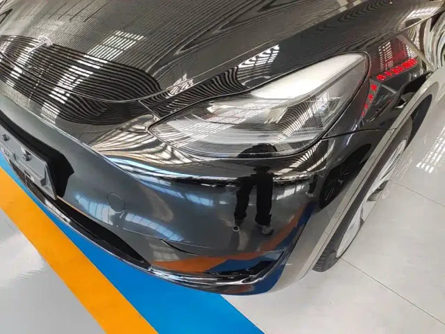Tesla Model Y — Фото автомобиля 23