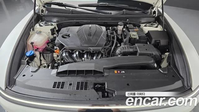 Hyundai Grandeur GN7 — Фото автомобиля 9