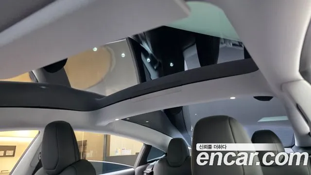 Tesla Model 3 — Фото автомобиля 24