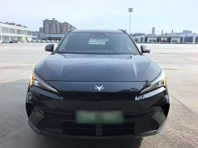 Arcfox Alpha T5 — Фото автомобиля 2