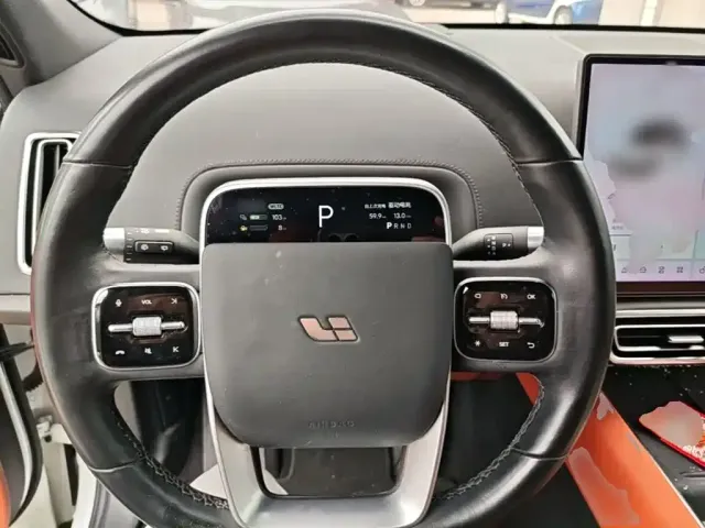 Li Auto L7 — Фото автомобиля 10