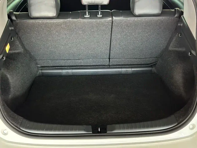 Toyota YARiS L Zhi Xuan — Фото автомобиля 11