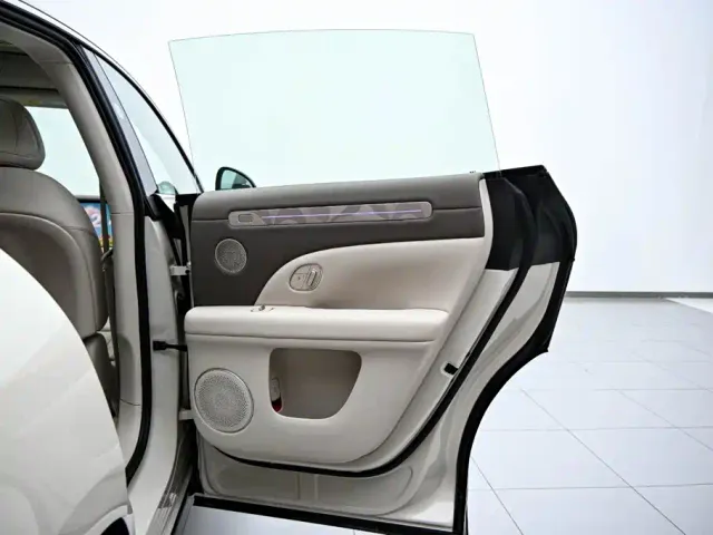 IM Motors LS6 — Фото автомобиля 23