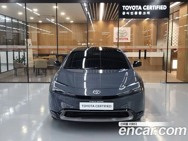 Toyota Prius — Фото автомобиля 3