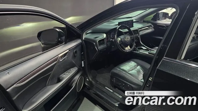 Lexus RX — Фото автомобиля 11