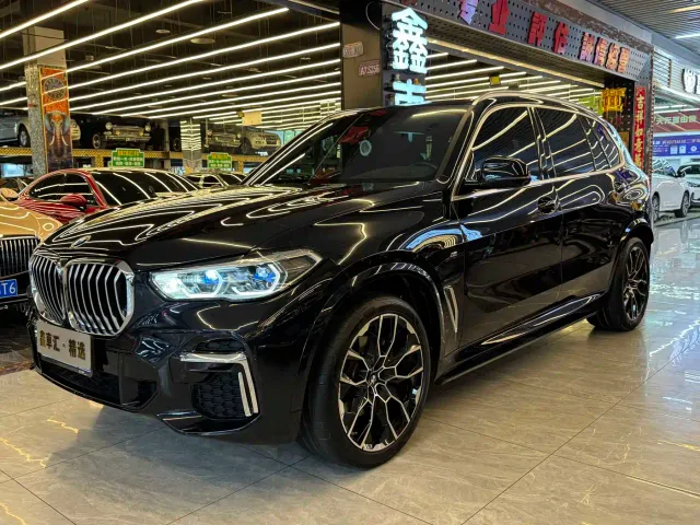 Фотография автомобиля — BMW X5